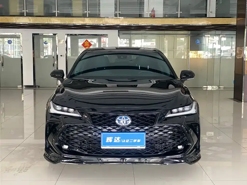 Toyota Avalon — фото 10