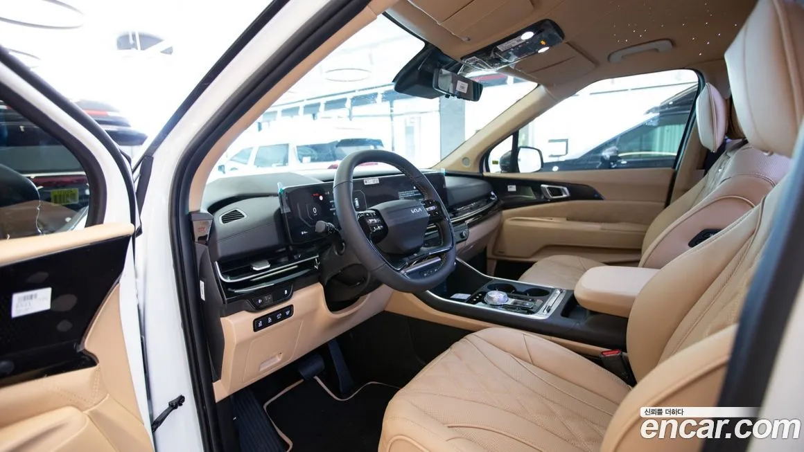 Kia Carnival — фото 4