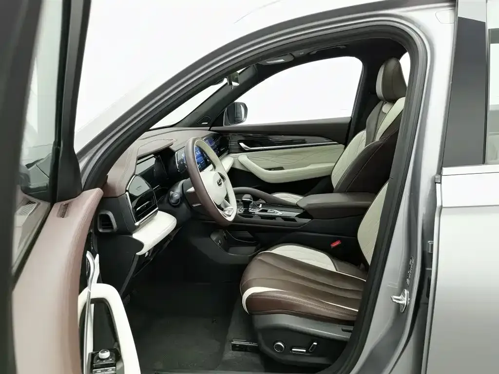 Geely Xingyue L — фото 10