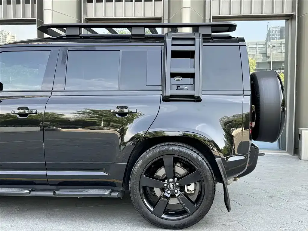 Land Rover Defender — фото 10