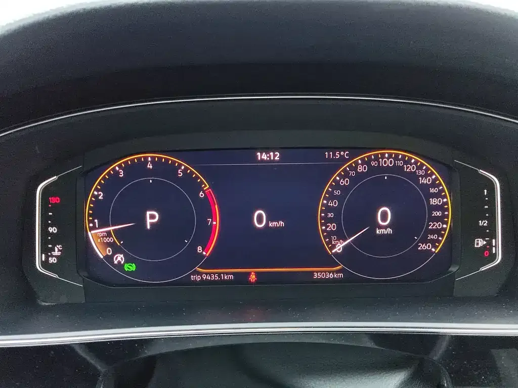 Volkswagen Passat — фото 7