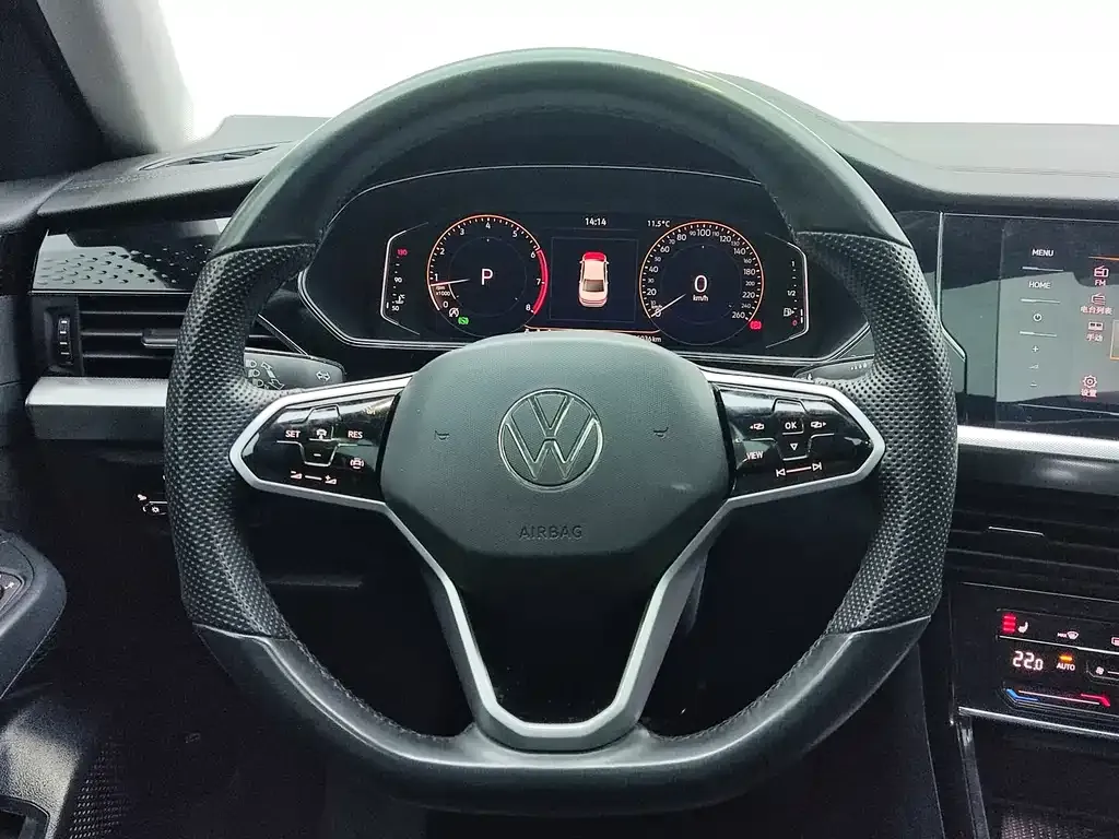 Volkswagen Passat — фото 10