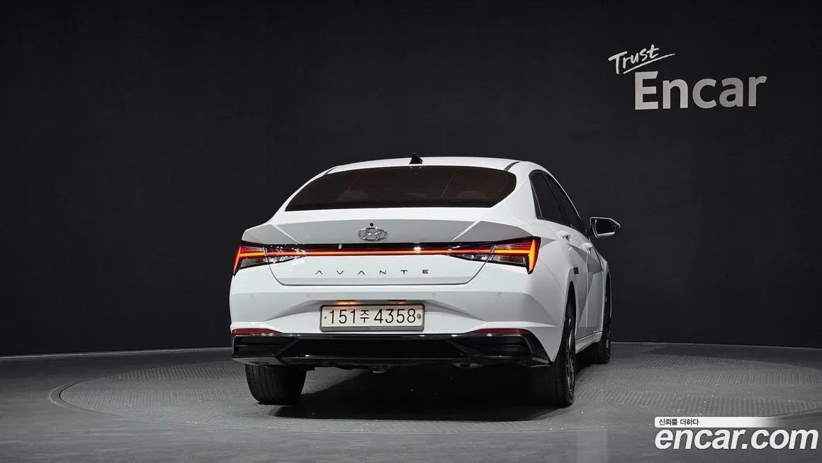 Hyundai AVANTE — фото 3