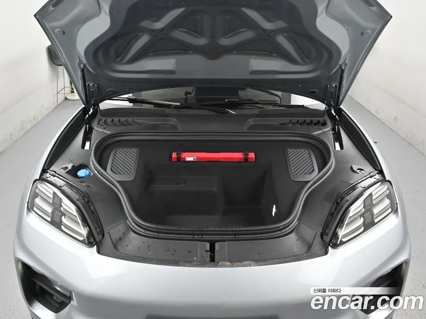 Porsche Macan 2025 из KR, фото 7