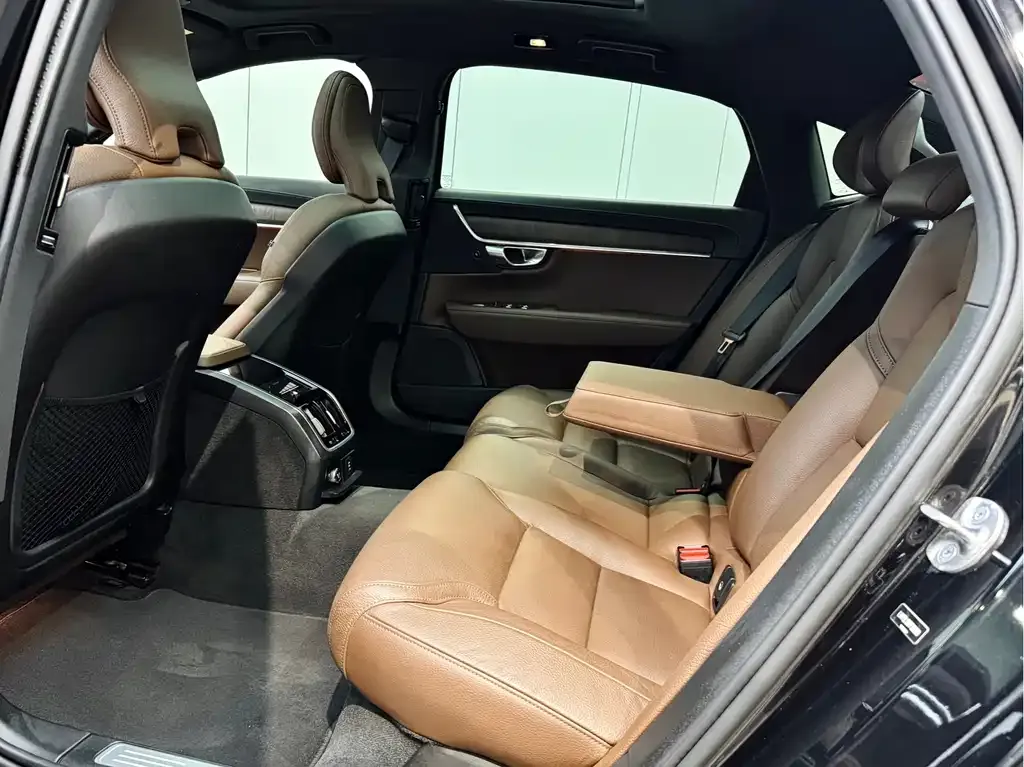 Volvo S90 2022 из CN, фото 7