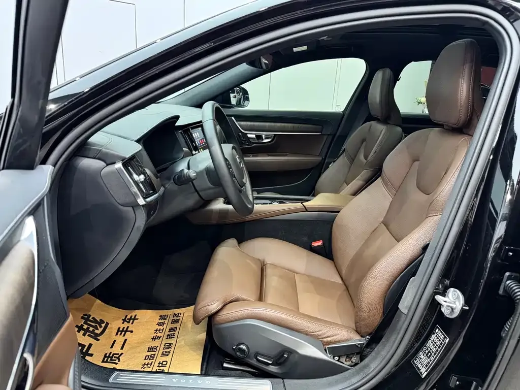 Volvo S90 2022 из CN, фото 3