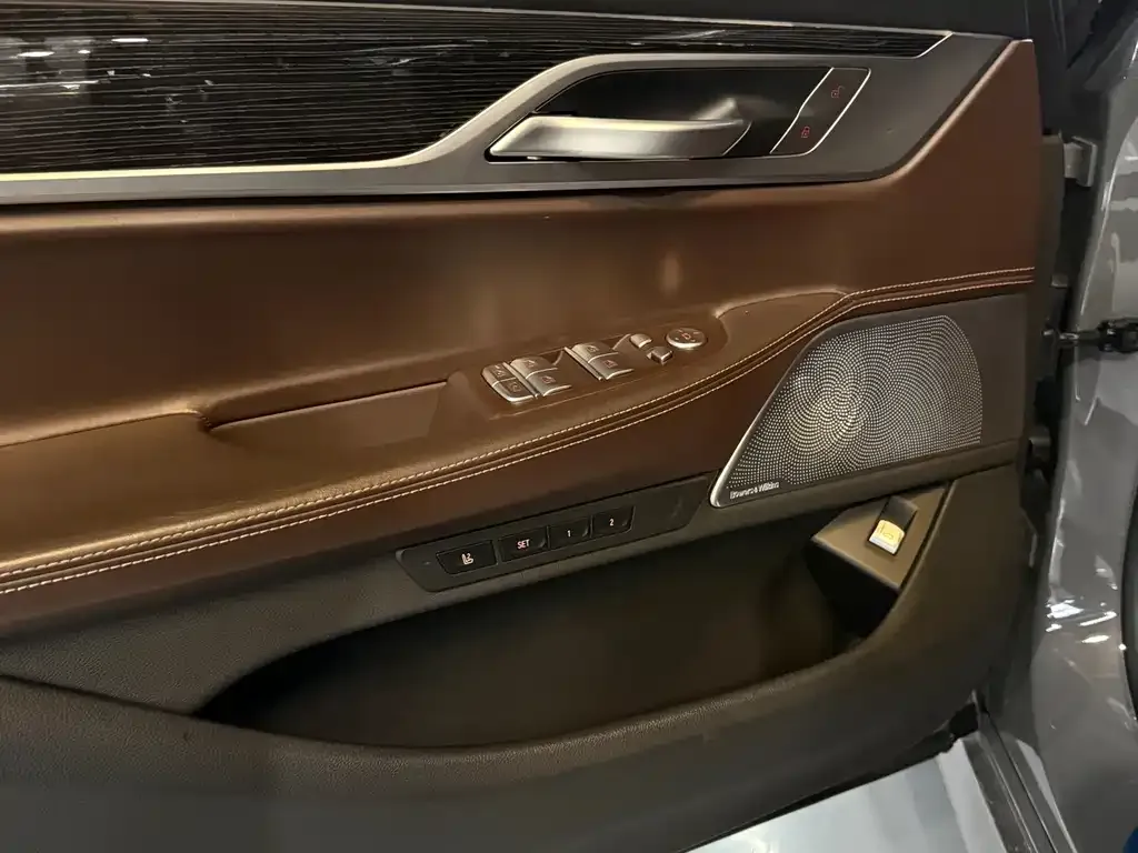 BMW 7 Series 2021 из CN, фото 7