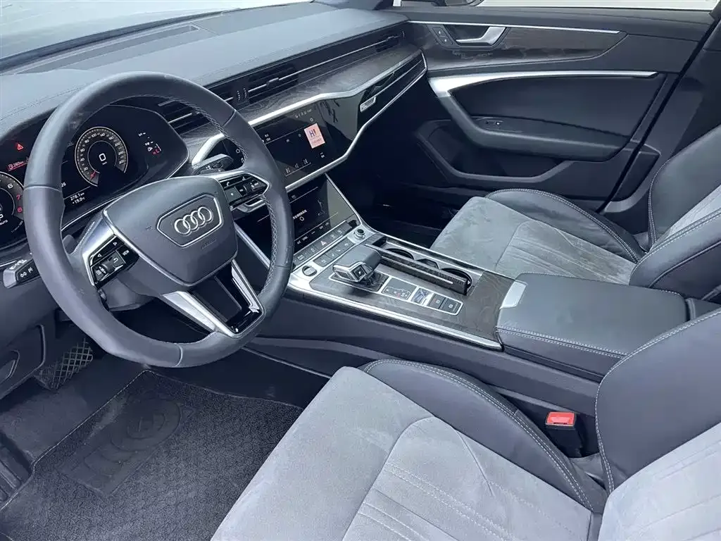 Audi A6L — фото 6