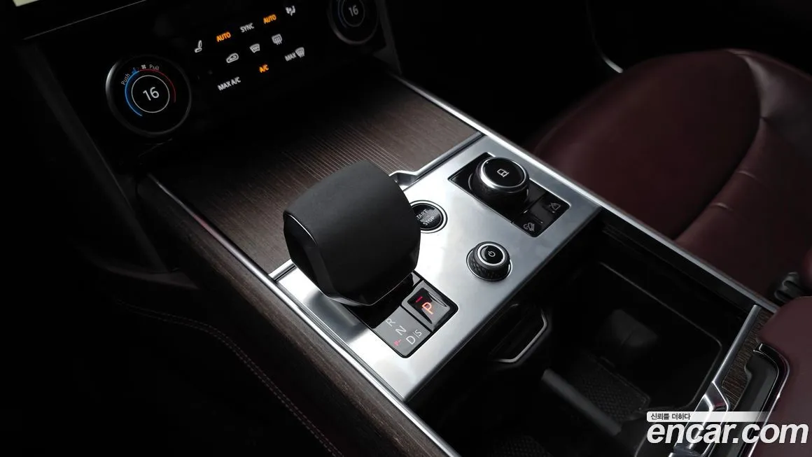 Land Rover Range Rover 2023 из KR, фото 5