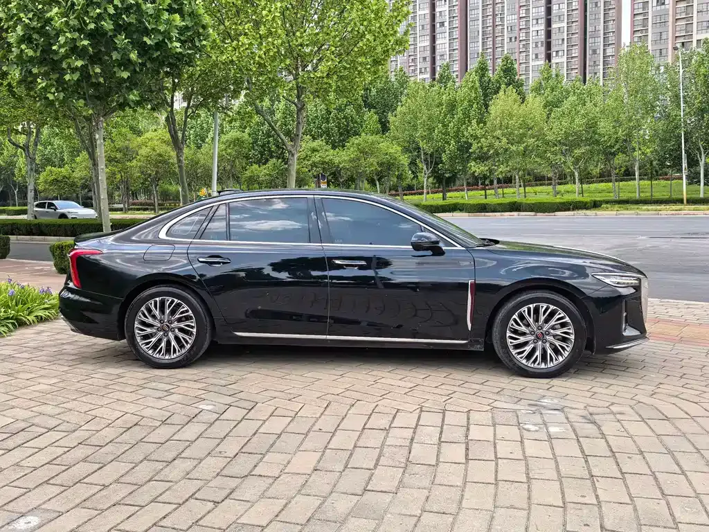 Hongqi H5 — фото 4