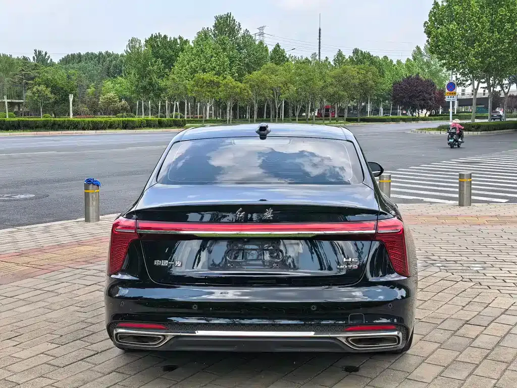 Hongqi H5 — фото 5