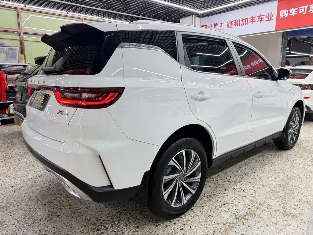 Geely Vision X6 — фото 9