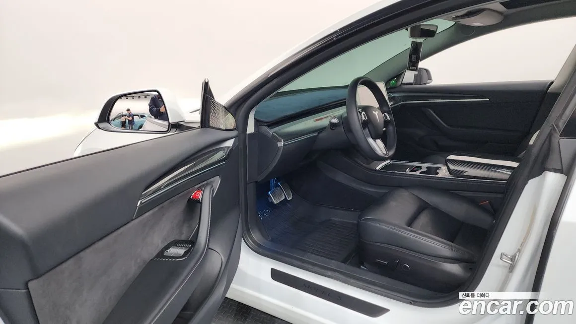 Tesla Model 3 — фото 4