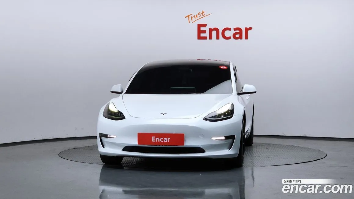 Tesla Model 3 — фото 2