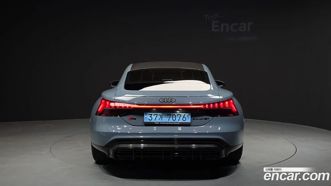 Audi RS e-tron GT 2022 из KR, фото 8