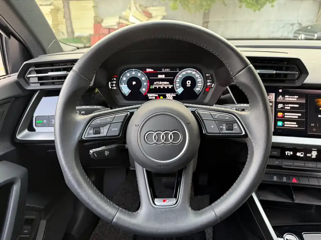 Audi A3 — фото 2
