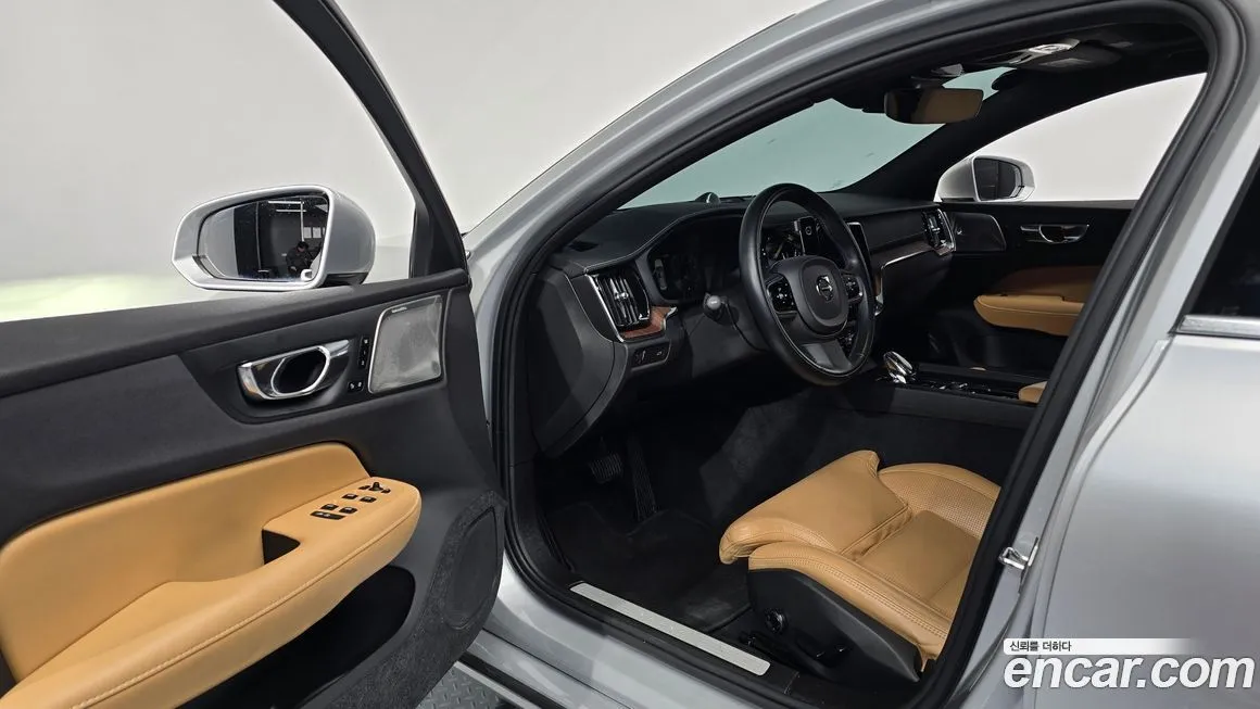Volvo S60 2021 из KR, фото 6