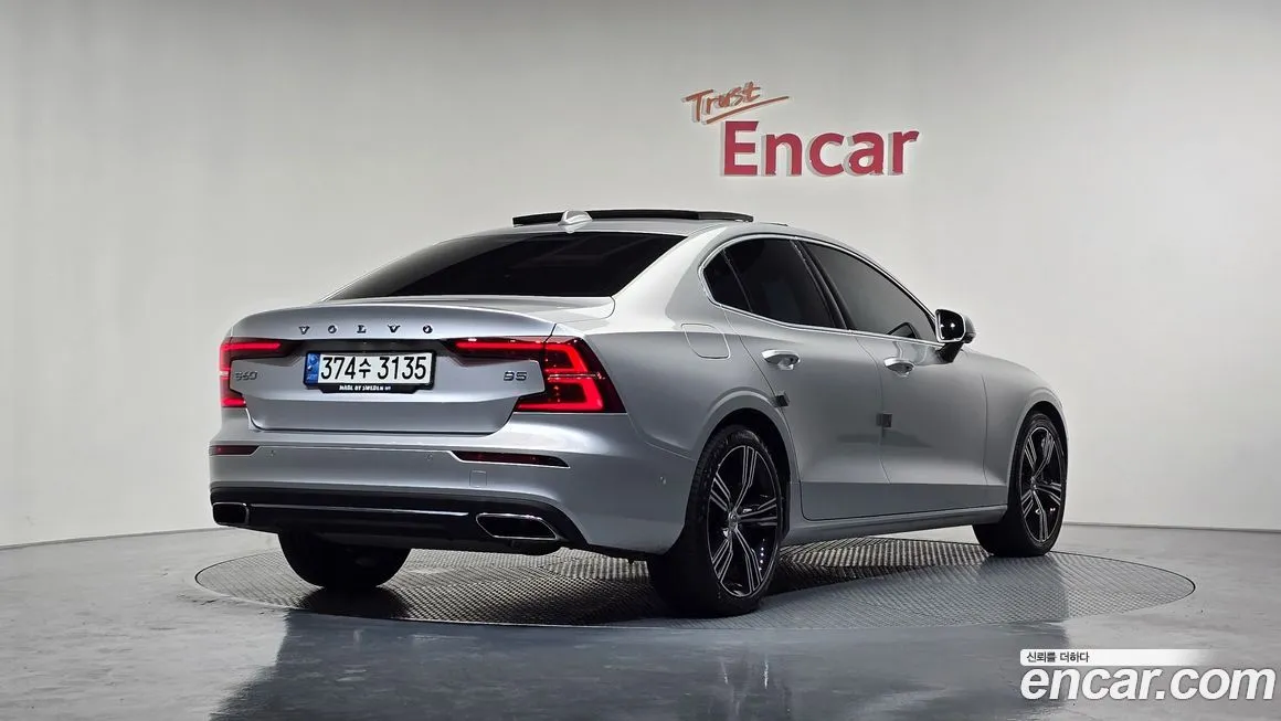 Volvo S60 2021 из KR, фото 4
