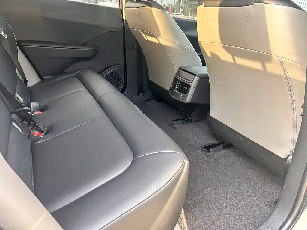 Toyota bZ3 2023 из CN, фото 8