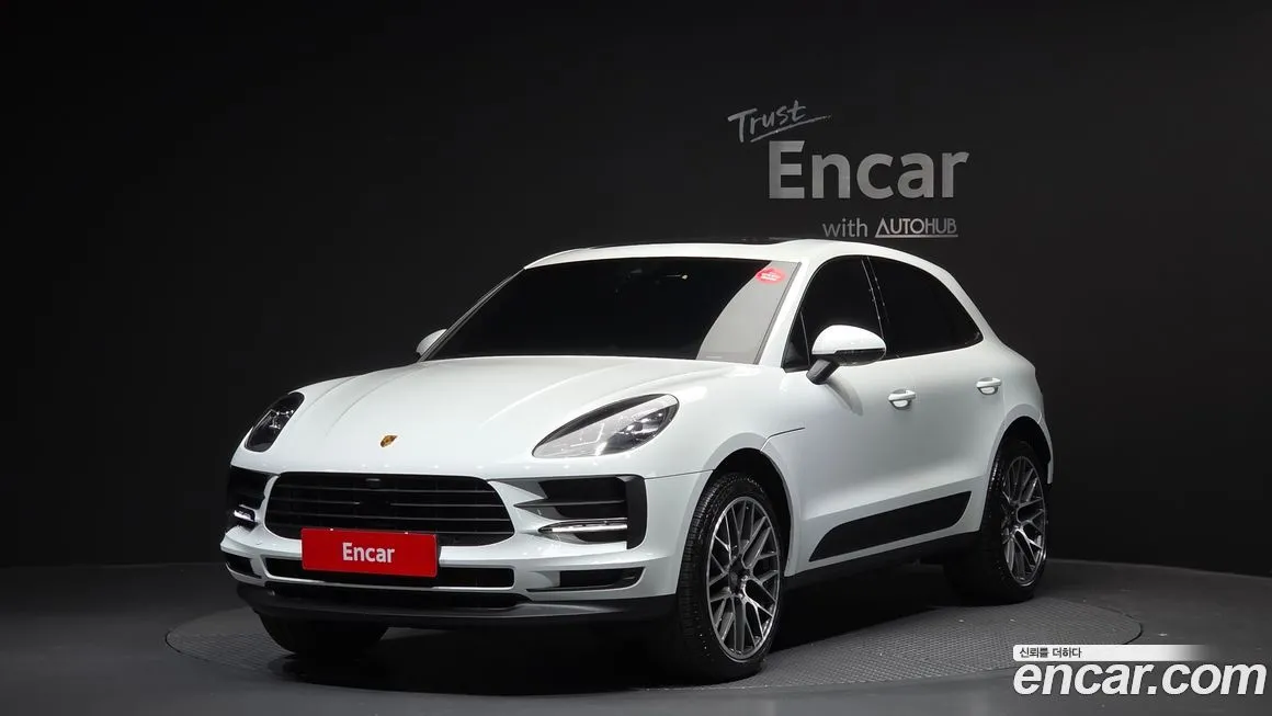 Porsche Macan — фото 1