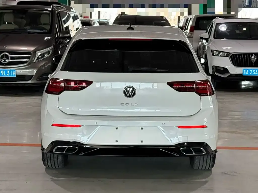 Volkswagen Golf — фото 8