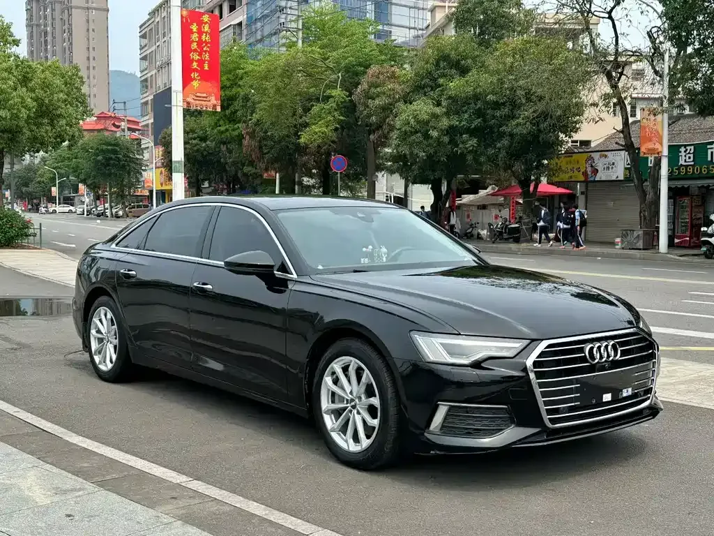 Audi A6L — фото 9