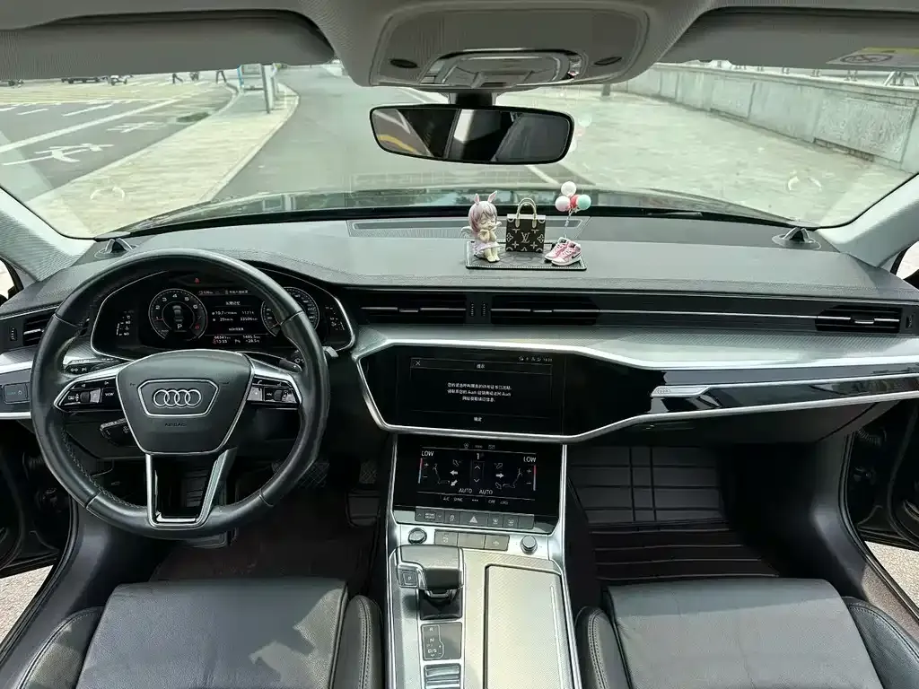 Audi A6L — фото 5