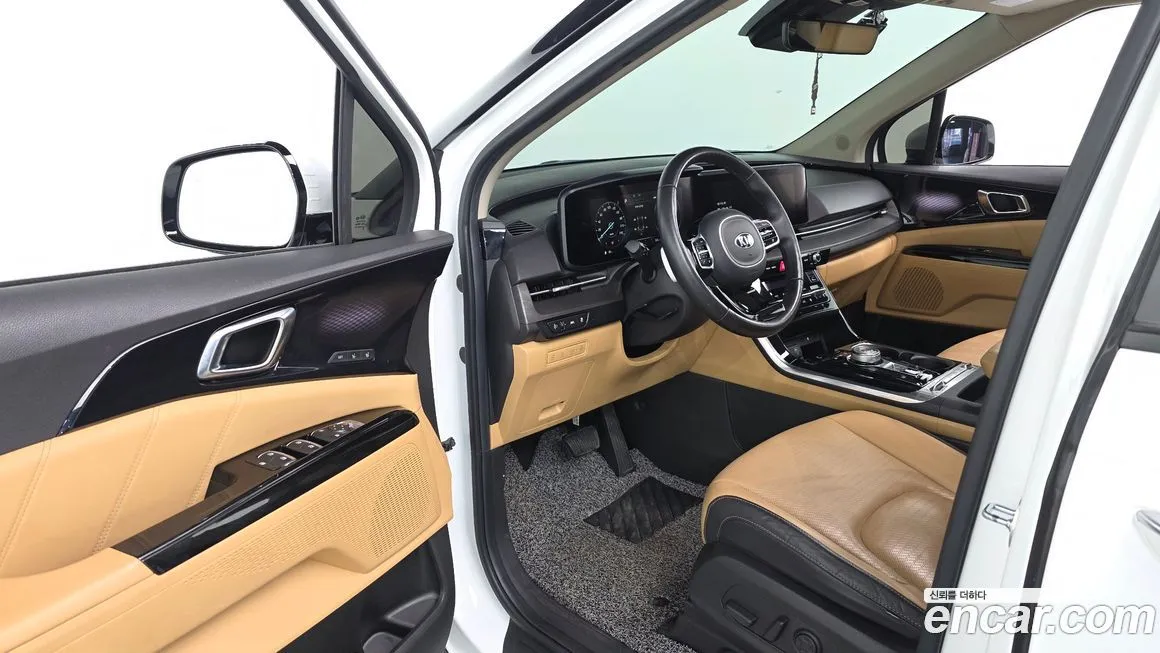 Kia Carnival — фото 10