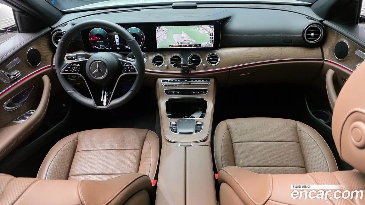 Mercedes-Benz E-Class — фото 10