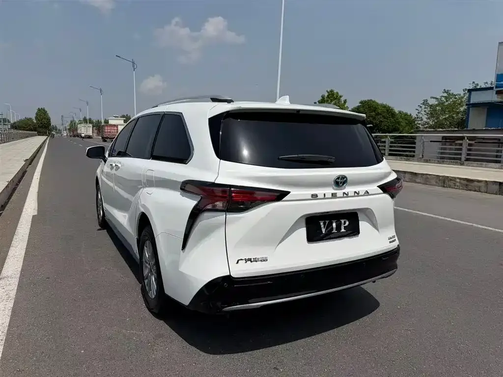Toyota Sienna 2022 из CN, фото 5