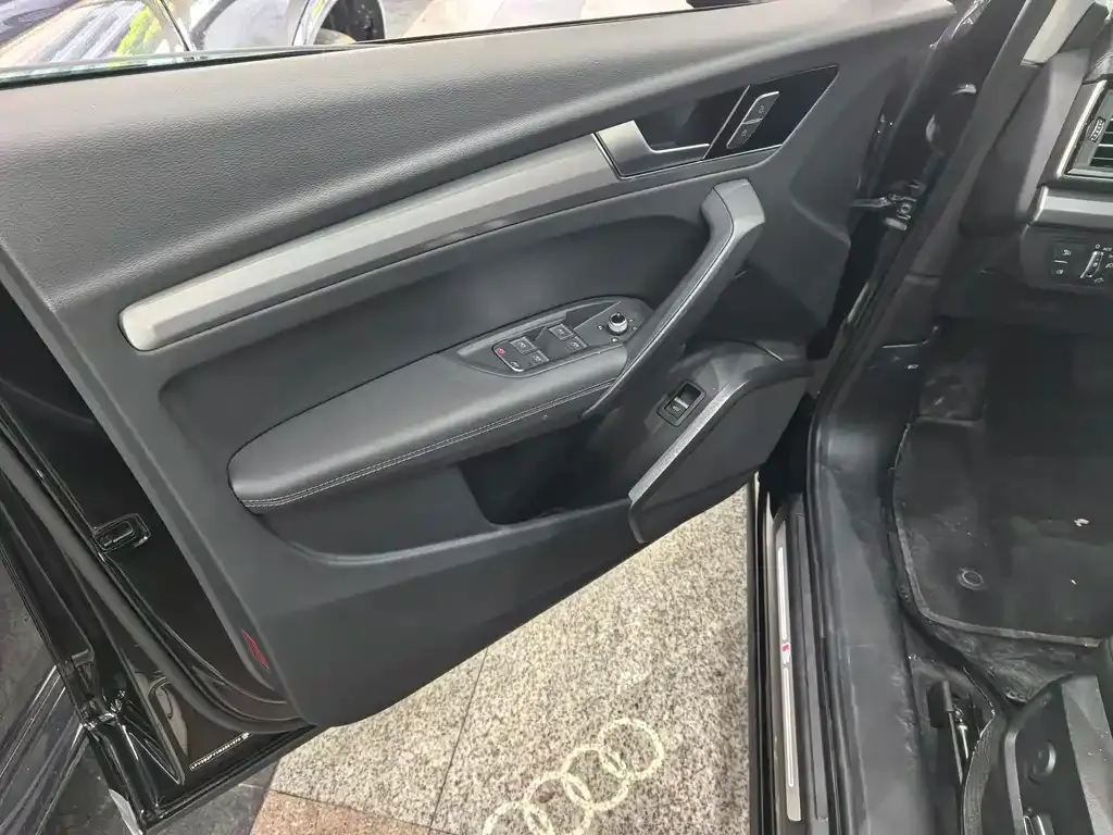 Audi Q5L 2024 из CN, фото 7
