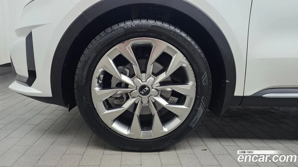 Kia Sorento — фото 9