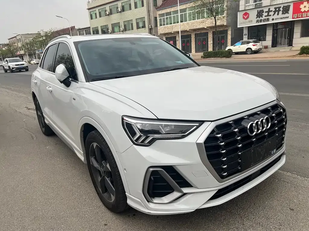 Audi Q3 — фото 10