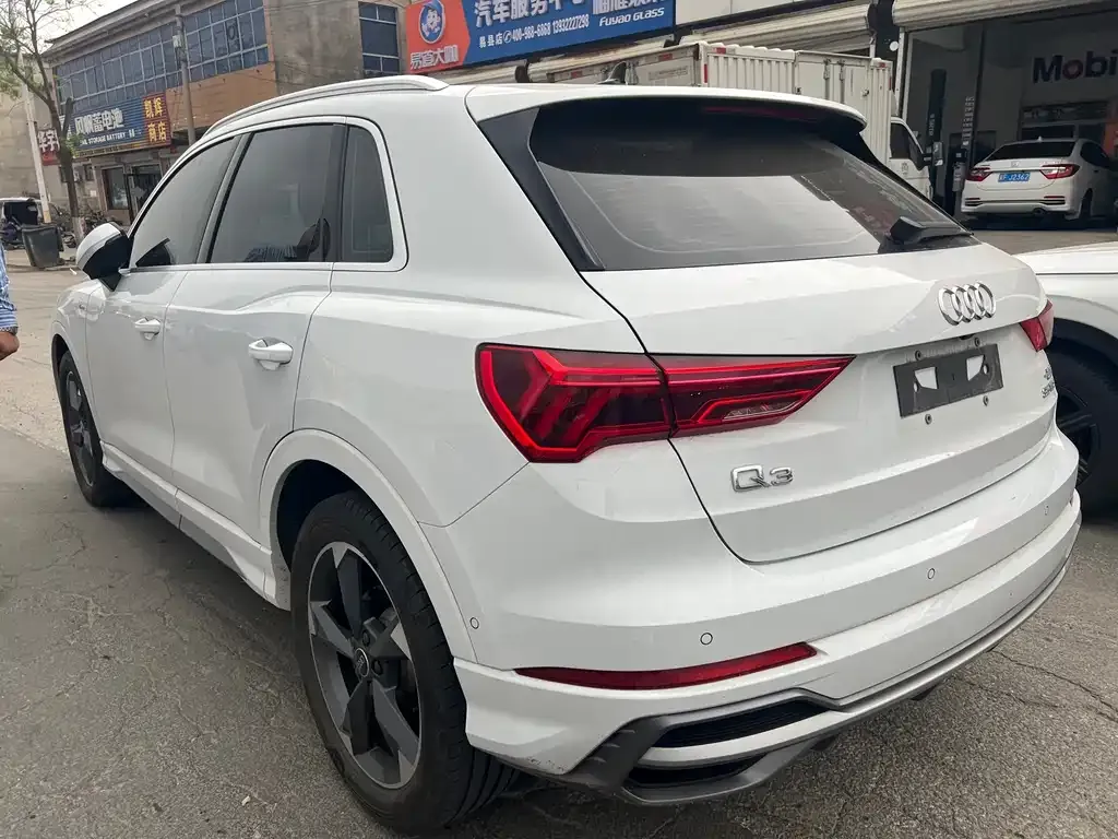 Audi Q3 — фото 7