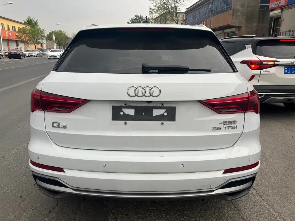 Audi Q3 — фото 3