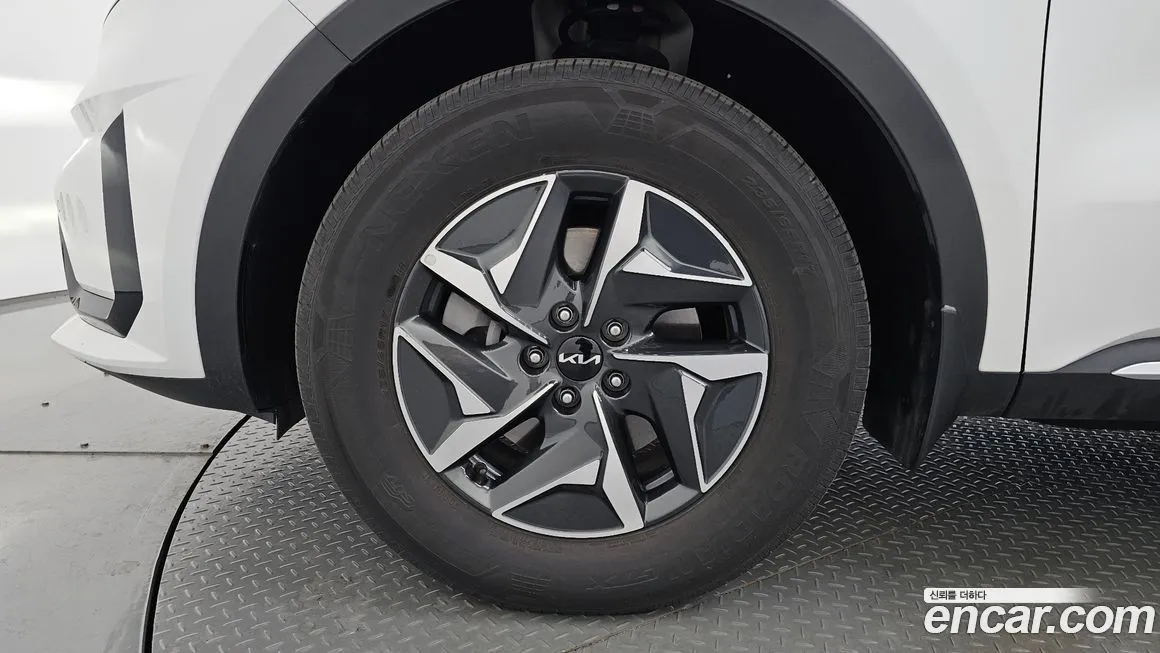 Kia Sorento — фото 7