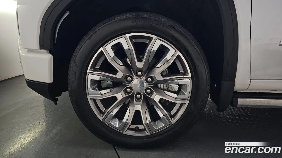 GMC Sierra 2023 из KR, фото 10