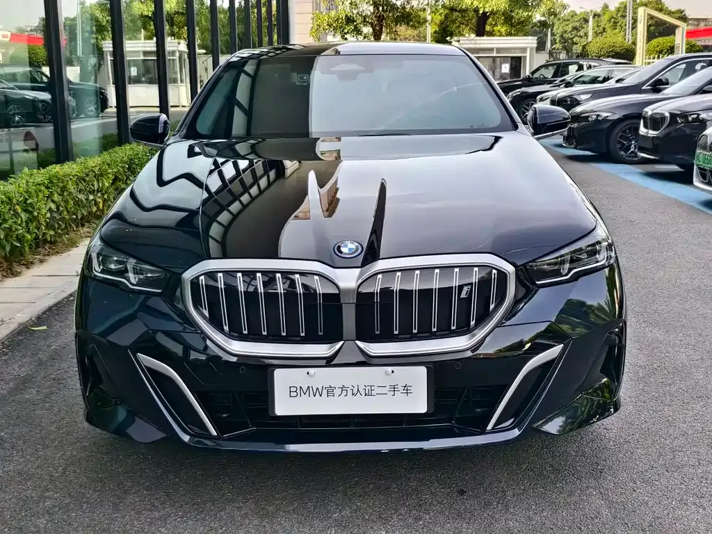 BMW i5 — фото 7