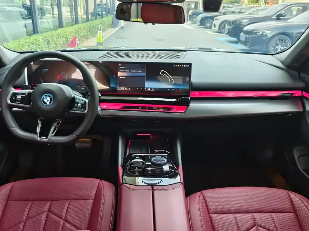 BMW i5 — фото 3