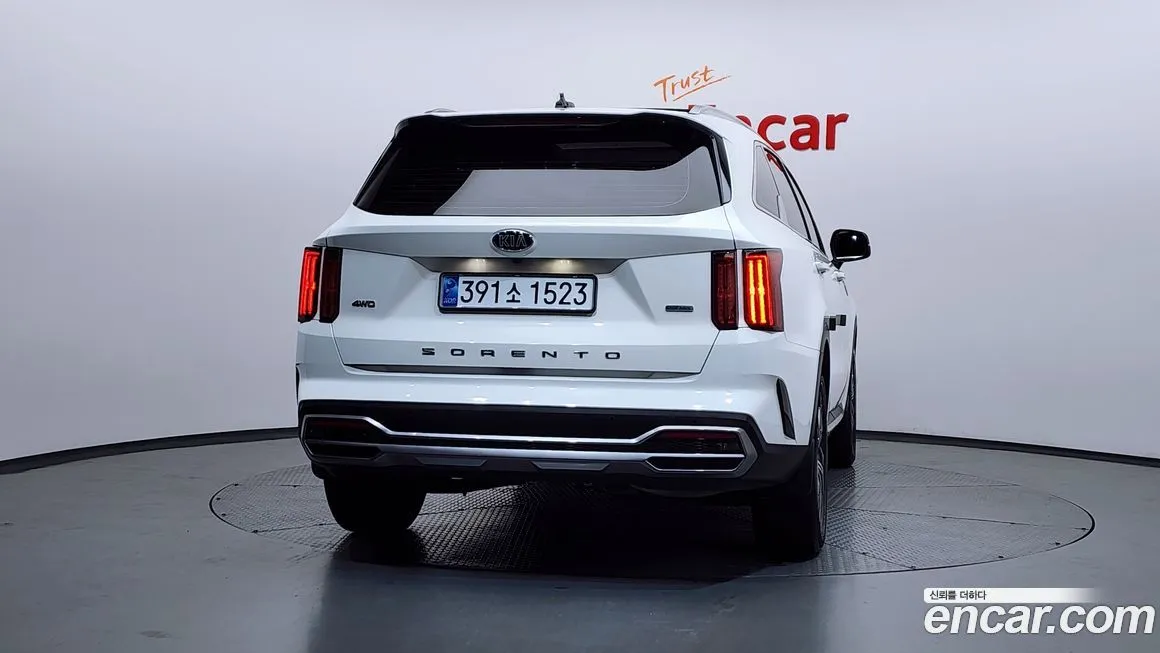 Kia Sorento — фото 8