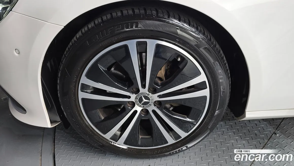 Mercedes-Benz E-Class 2021 из KR, фото 7