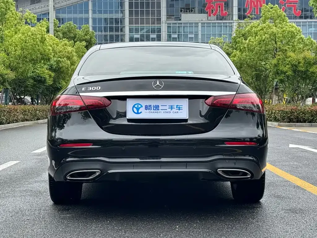 Mercedes-Benz E-Class (Import) — фото 3