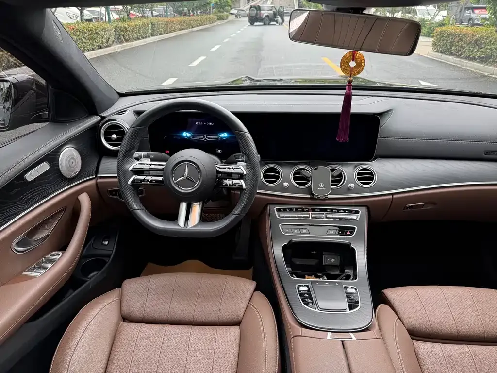 Mercedes-Benz E-Class (Import) — фото 4