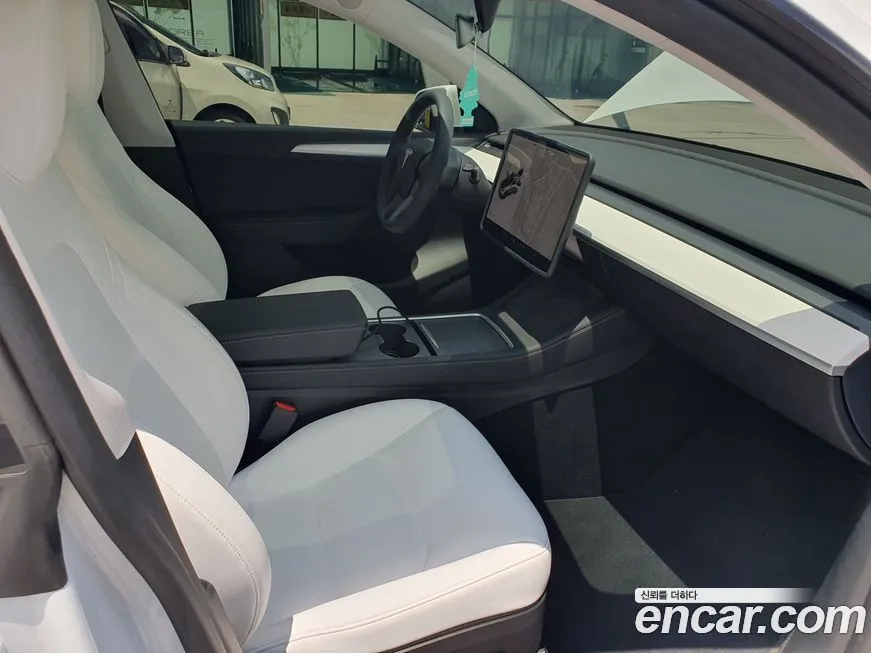 Tesla Model Y 2024 из KR, фото 2