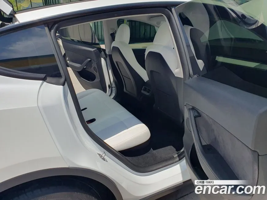 Tesla Model Y 2024 из KR, фото 3