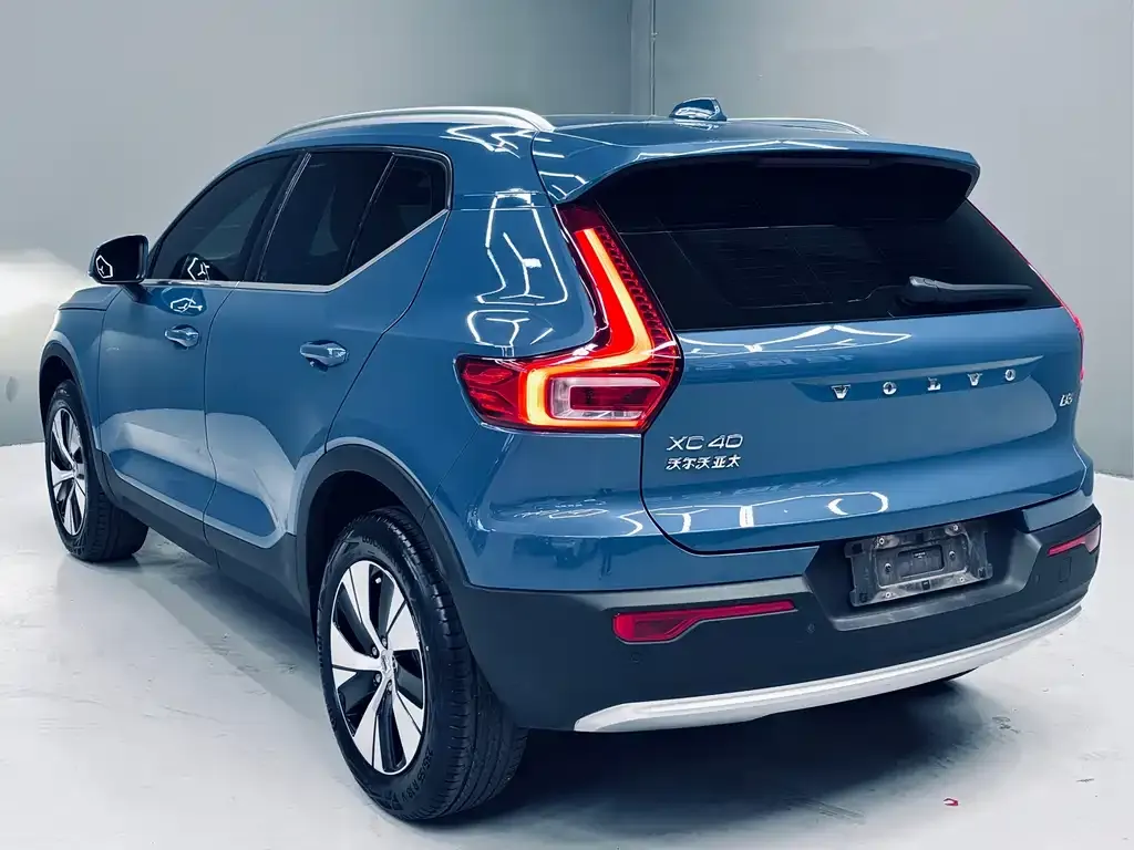 Volvo XC40 2023 из CN, фото 7