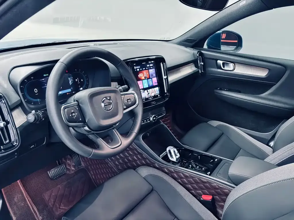 Volvo XC40 2023 из CN, фото 10