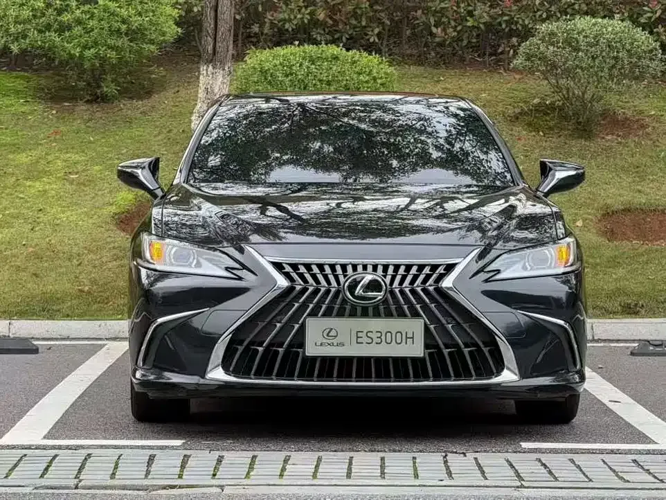 Lexus ES — фото 9