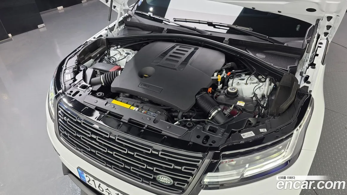 Land Rover Range Rover Velar — фото 10