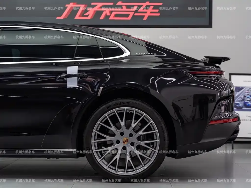 Porsche Panamera 2025 из CN, фото 10